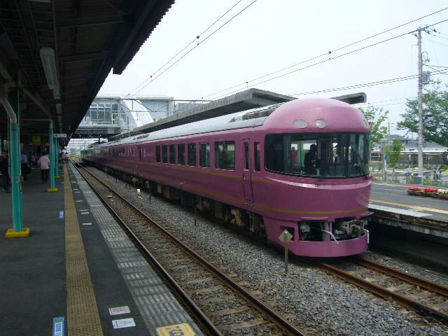 お座敷列車「宴」編成
